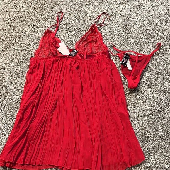 Red Victoria secret nighty - Picture 2 of 2
